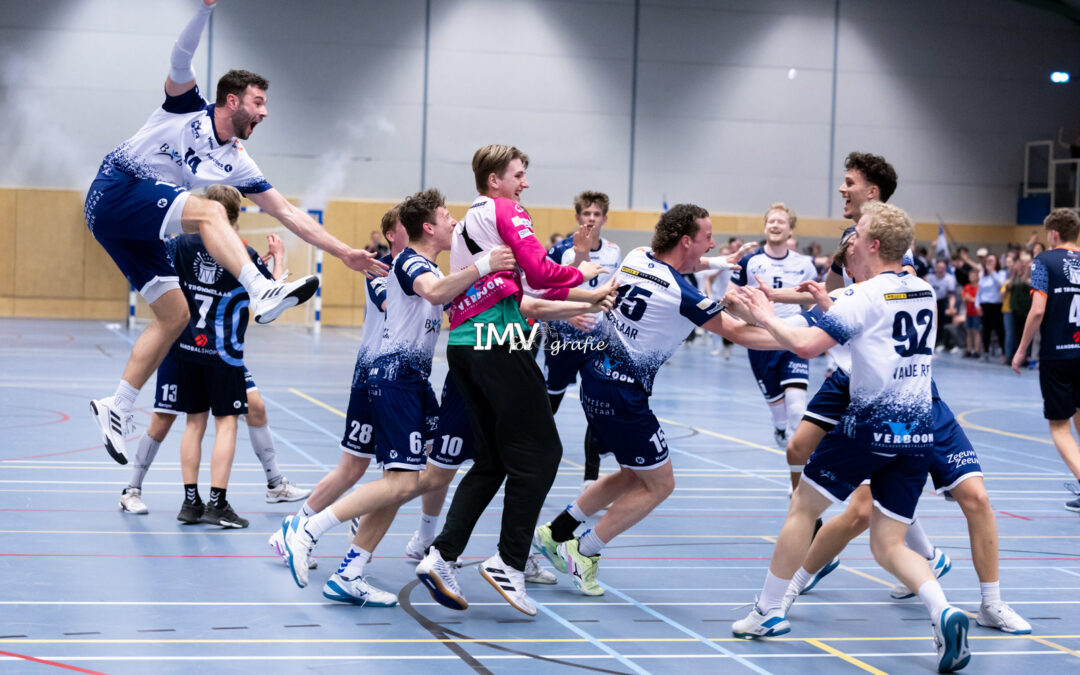 NA DE PROMOTIE PAKT WHC/HERCULES ÓÓK DE TITEL IN DE EREDIVISIE