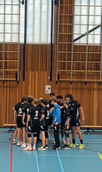 WHC Heren A wint overtuigend van Oliveo!